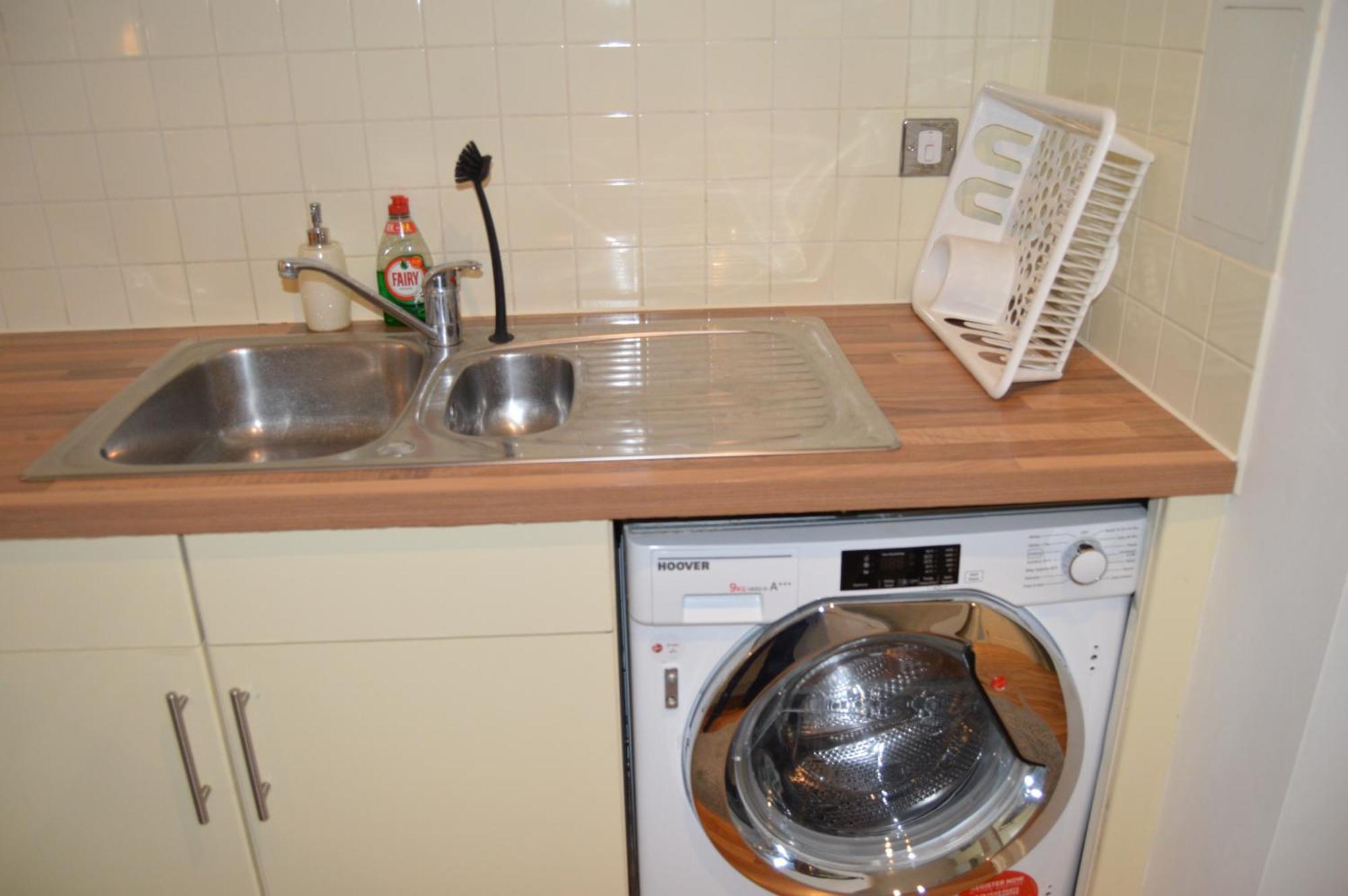 Entire Apartment Next To Canary Wharf In London Exterior photo